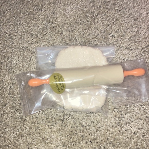 NWT American Girl Replacement Rolling Pin and Dough - Picture 2 of 2